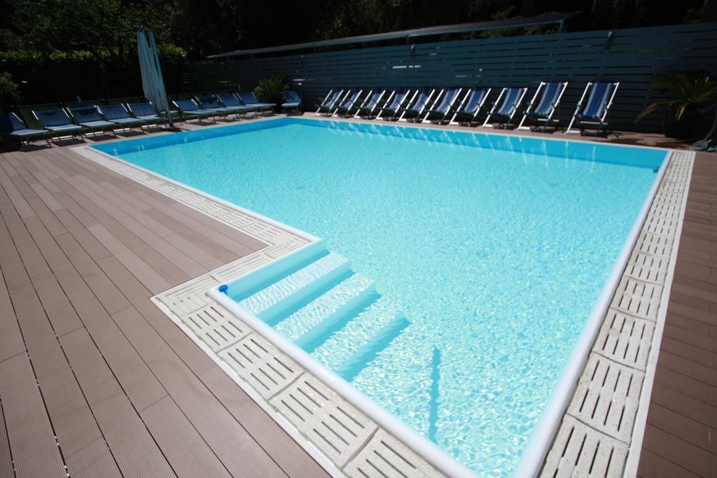 Hotel Miorelli Torbole Sul Garda Luaran gambar