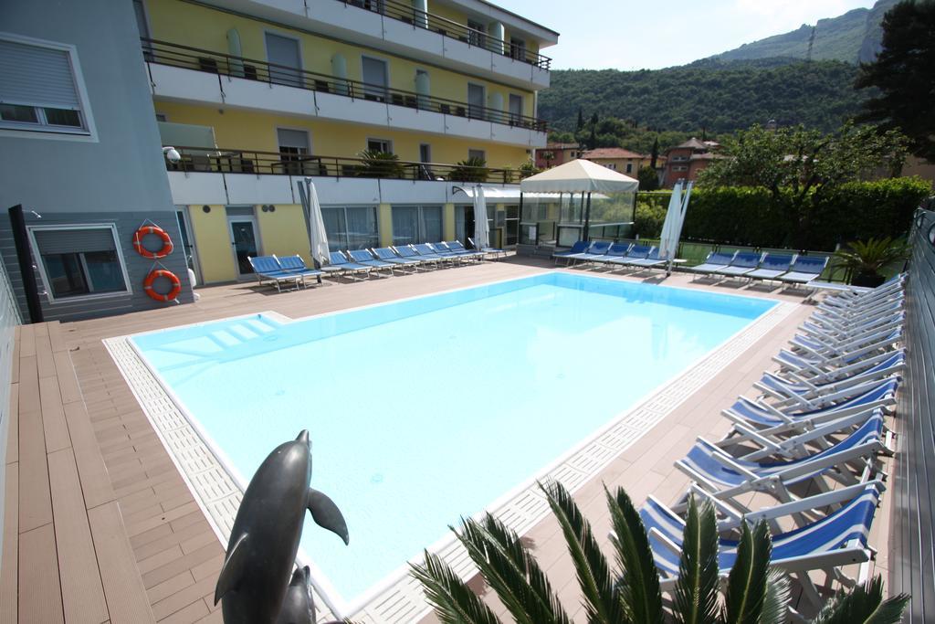 Hotel Miorelli Torbole Sul Garda Luaran gambar