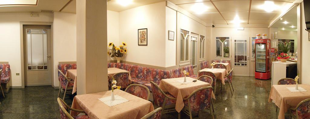 Hotel Miorelli Torbole Sul Garda Luaran gambar