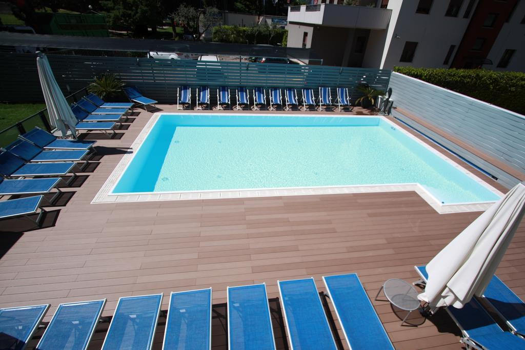 Hotel Miorelli Torbole Sul Garda Luaran gambar
